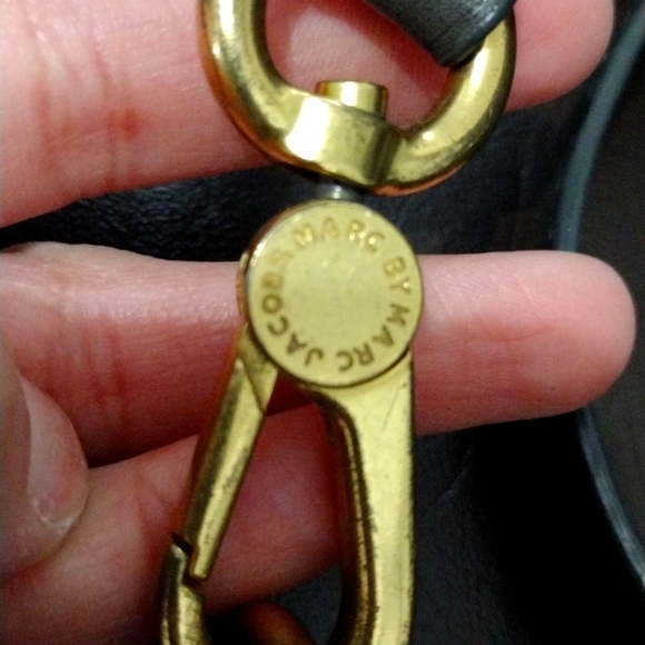 MARC JACOBS CROSSBODY AUTHENTIC PURSE - Picture 9 of 12